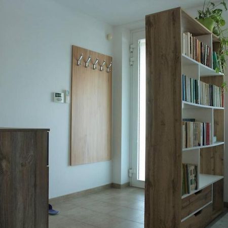 Appartamento Apartmán - Dlhé Diely Bratislava Esterno foto