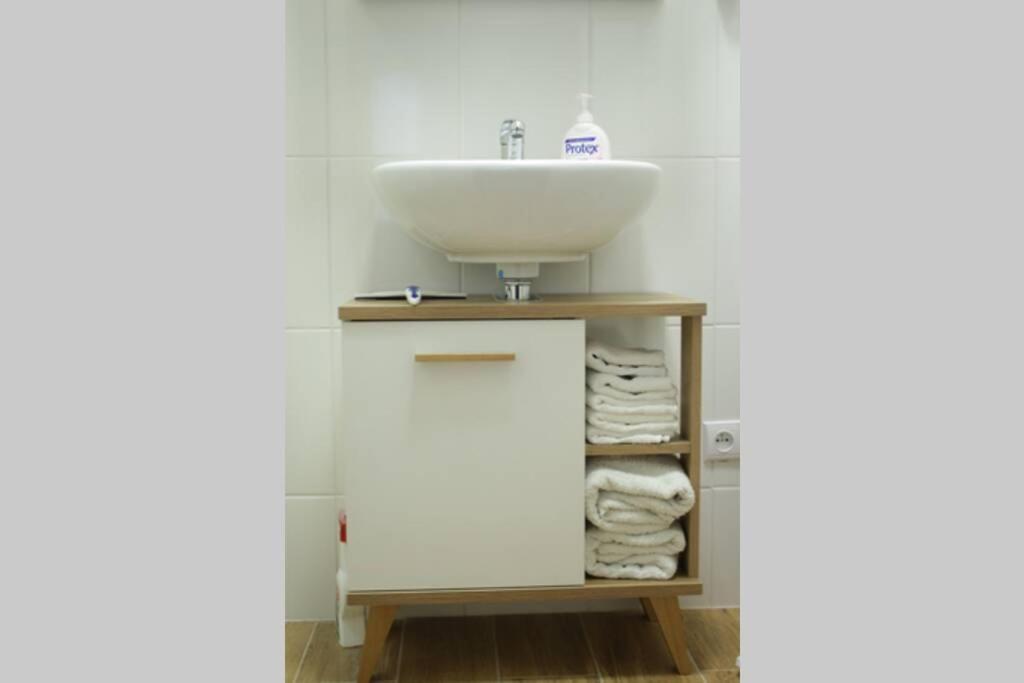 Appartamento Apartmán - Dlhé Diely Bratislava Esterno foto