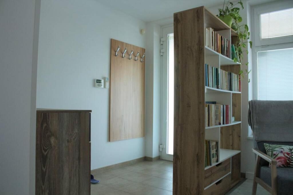Appartamento Apartmán - Dlhé Diely Bratislava Esterno foto